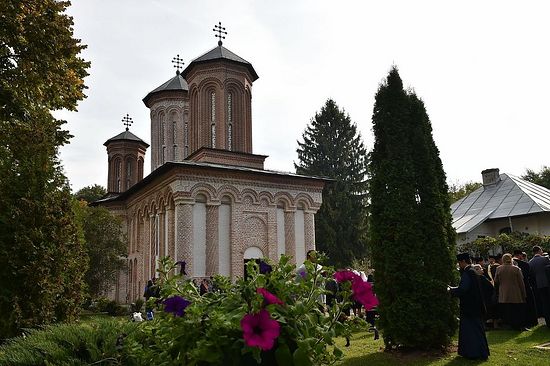 Photo: http://basilica.ro/