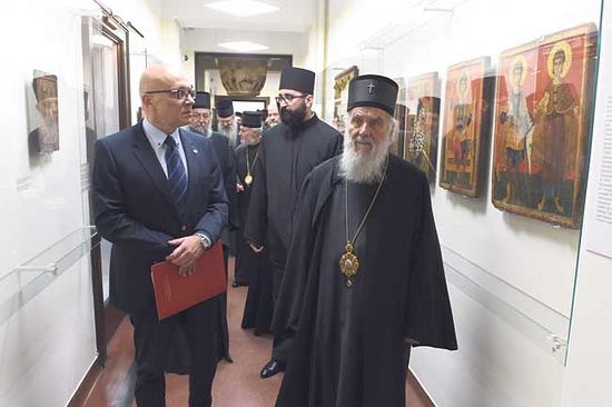 Изложбу су отворили патријарх српски Иринеј и министар културе Владан Вукосављевић (Фото Танјуг)