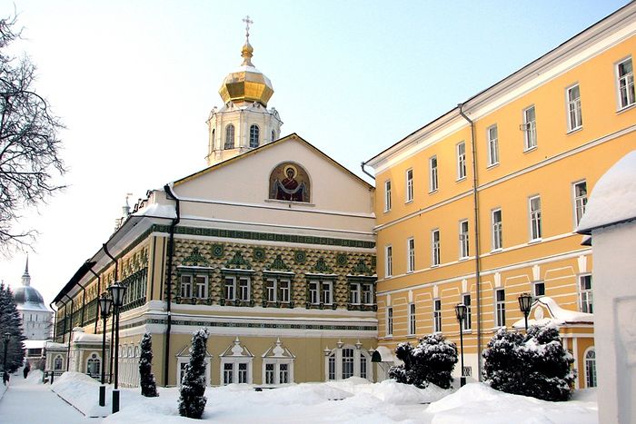 Московская духовная академия и Покровский храм