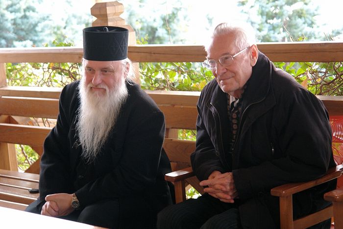 Игумен Высокопетровского монастыря Петр (Пиголь) и Константин Долгов на Афоне