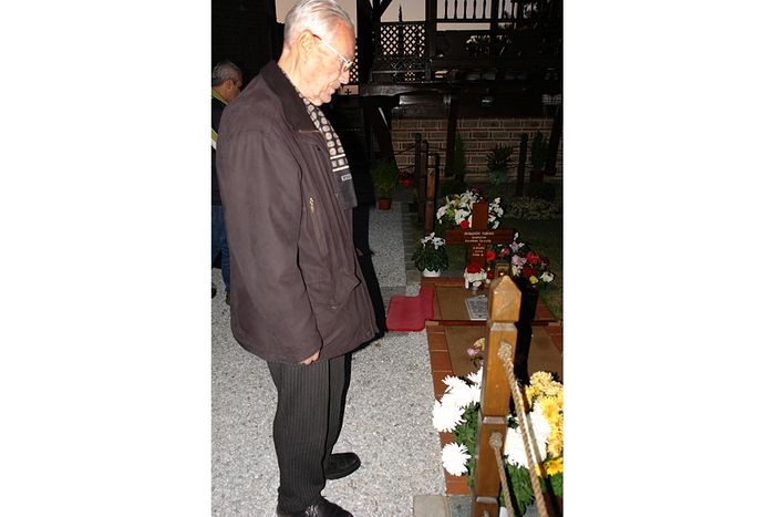 Константин Долгов у могилы великого старца Паисия Святогорца