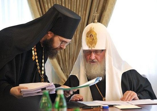 Святейший Патриарх Кирилл и архмандрит Савва, фото РИА Новости