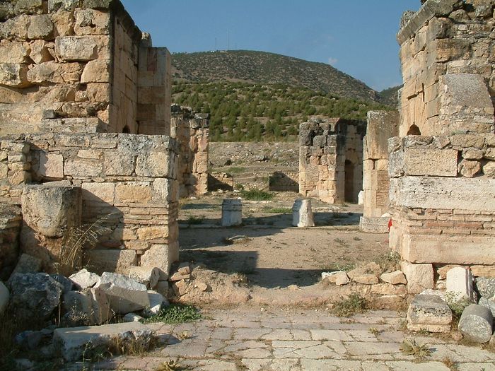 Hierapolis: the Martyrium. Photo: Radomił Binek, Wikipedia.
