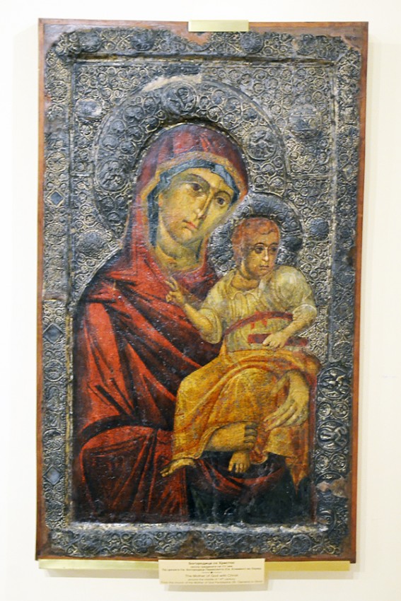 Mother of God with Christ. Mid 14th c.