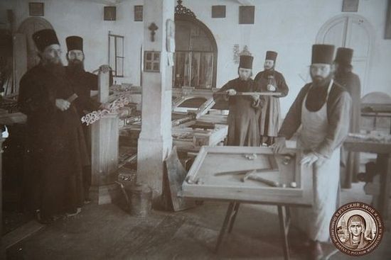 Иконописная мастерская Пантелеимонова монастыря на Афоне