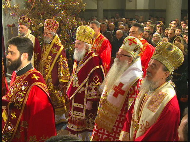 Патријарх Иринеј служи Свету архијерејску литургију - 