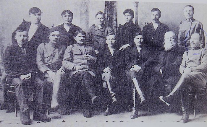 Павел Елькин в нижнем ряду (крайний справа). Фото из архива Свято-Казанского храма