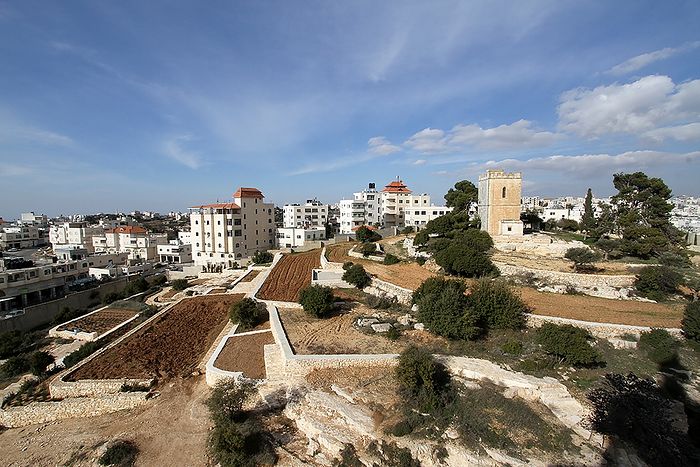 Вид на библейский сад и башню, построенную архимандритом Антонином (Капустиным)