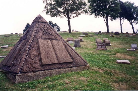 The grave marker of Charles Taze Russell, Knights Templar and founder of the Jehovah's Witnesses.