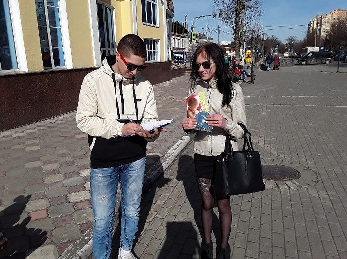 «Живи» раздают при сборе подписей