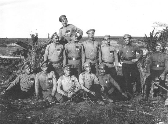 23 артбригада, позиция у д. Плотыч на р.Серет, 4-е орудие. 25.8.1915 г.