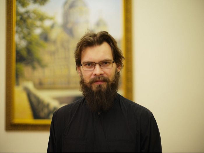 Священник Павел Коньков