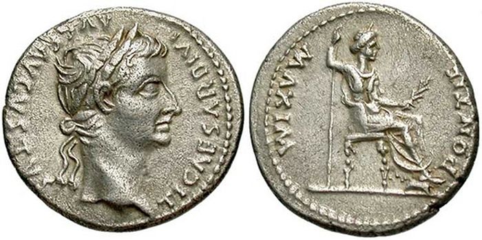 Римский денарий времен Христа. На аверсе изображен император Тиберий. На реверсе сидящая Фортуна 