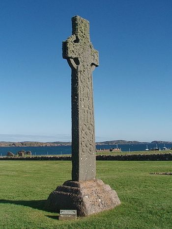 St. Martin's cross on Iona (source - Wikimedia.org)