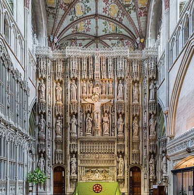 The fifteenth-century high altar screen with Victorian-era statues at St. Albans Cathedral