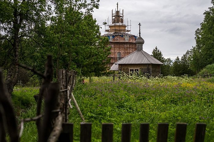 Свято-Троицкий скит и Знаменская часовня. Фото: Сергей Бобылев/ТАСС