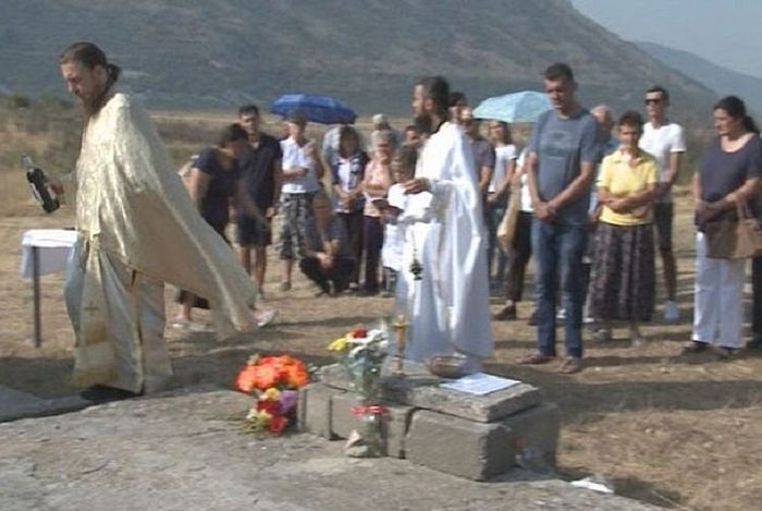 Парастос у селу Чаваш Фото: РТРС