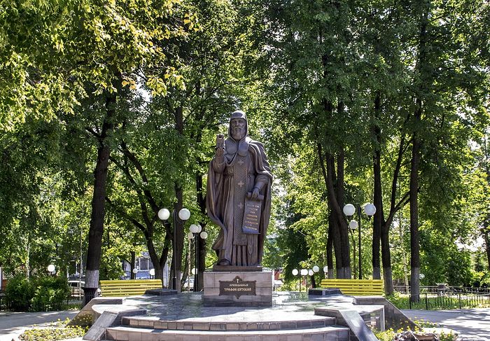 Памятник Трифону Вятскому