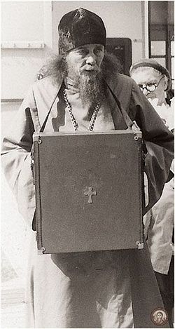 Protopriest Rostislav Gan