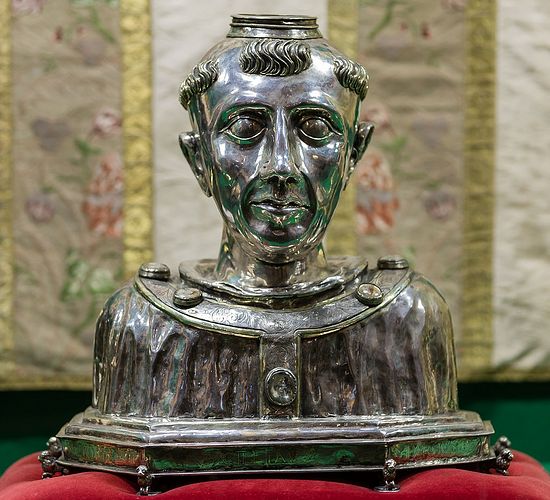 Reliquary of St. Tysilio inside the church of Sizun, Brittany (photo by EdouardHue)