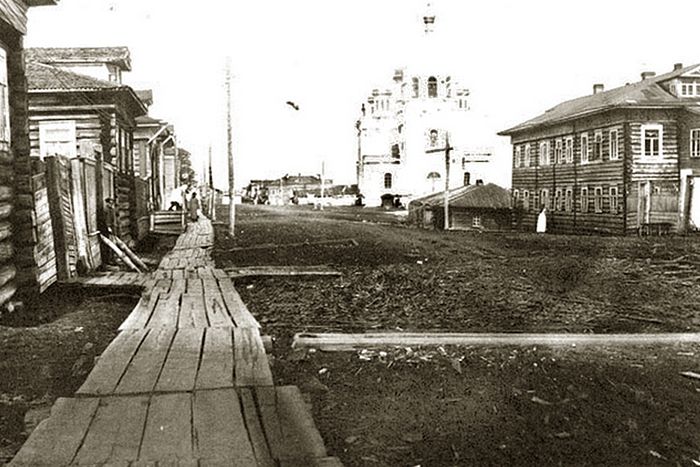 Улицы Кеми, вдали виден Благовещенский собор, 1910-е годы