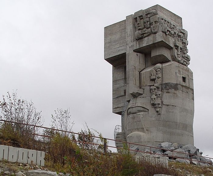 Ernst Neizvestny. The Masks of Sorrow. Photo: Wikipedia