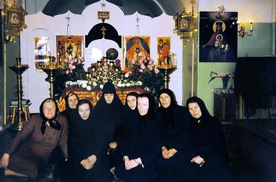 Монахиня Феофания и первые насельницы Покровской обители. 1995 год