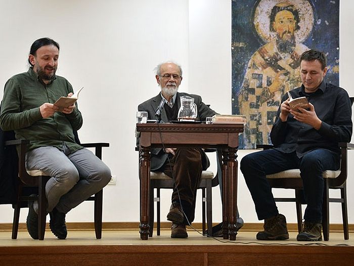 Призрен: Књижевни час у Богословији. Фото: СРНА