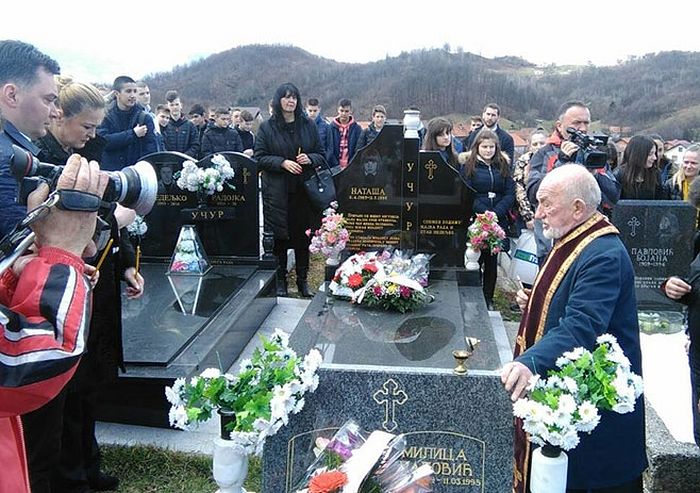 Источно Сарајево - Помен за убијене дјевојчице 1995 године. Фото: РТРС