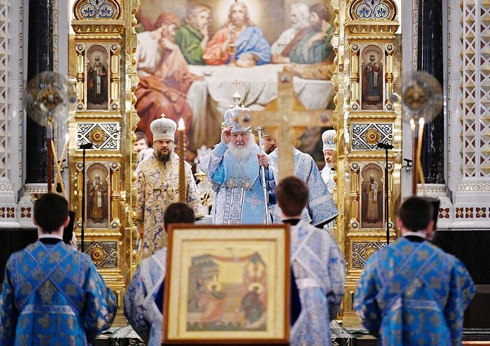 В канун праздника Благовещения Святейший Патриарх Кирилл совершил всенощное бдение в Храме Христа Спасителя