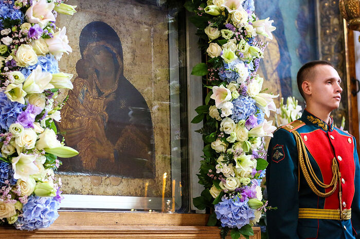 В Донской монастырь принесена чудотворная Донская икона Божией Матери