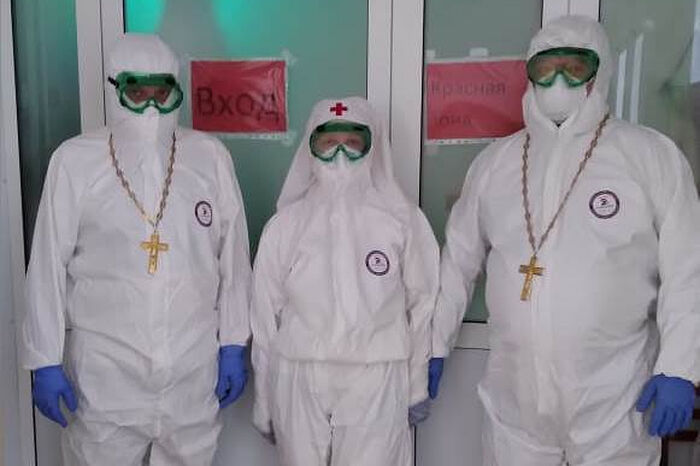 Коридор в «красную» зону: священники в регионах идут к больным коронавирусом. Информационная сводка от 8 декабря 2020 года