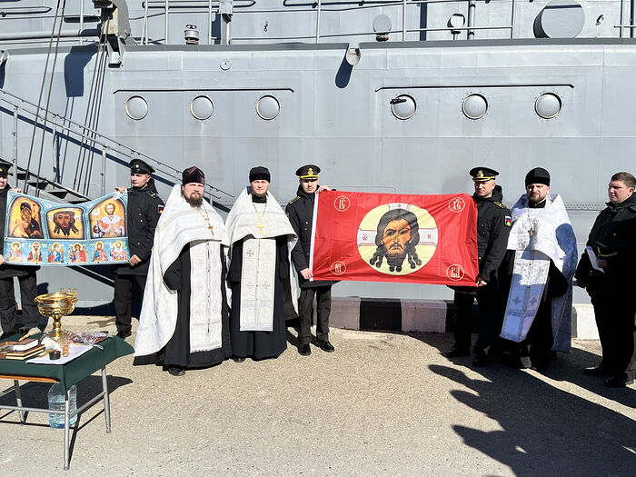 Брянские священнослужители посетили военнослужащих Балтийского флота