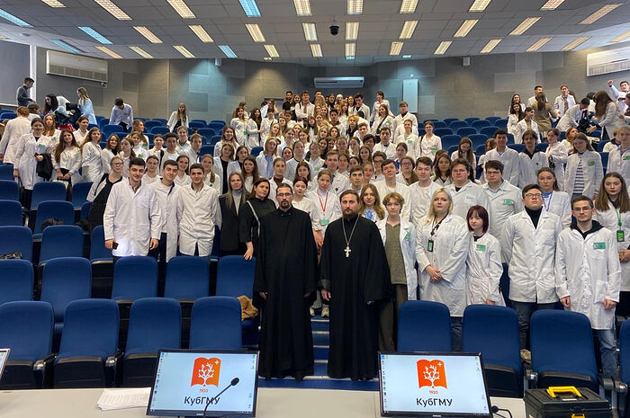 В Медицинском университете состоялась встреча духовенства с будущими врачами