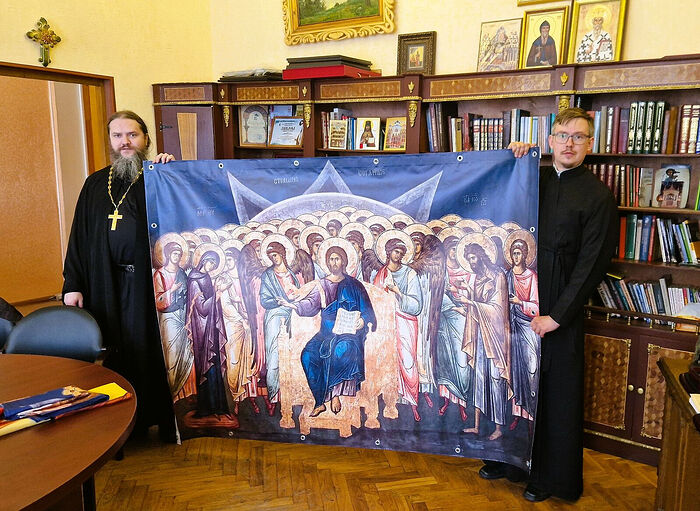 Белгородской митрополии переданы копии сербской фрески для миссионерских целей