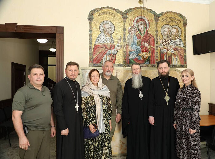 Состоялась встреча епископа Бердянского и Приморского Феодора с Сенатором Запорожской области Дмитрием Рогозиным