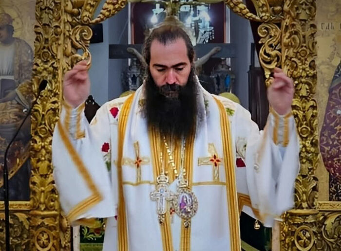 Faithful in Paphos defend Metropolitan Tychikos, accuse Church leadership of abuses