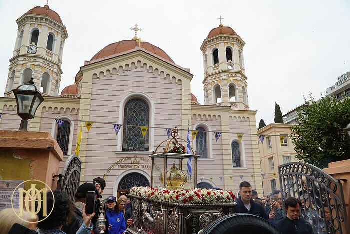 Relics of St. Gregory Palamas processed through Thessaloniki