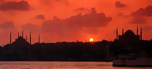 Константинополь на закате солнца.