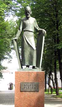 4.Памятник прп. Андрею Рублеву у стен Андроникова монастыря. Скульптор О. Комов. 1985 г.
