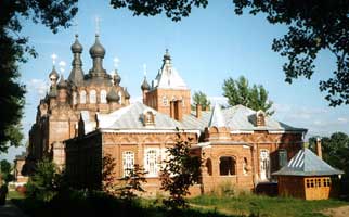 Казанский собор и трапезная Шамординской обители