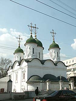 Храм во имя Троицы Живоначальной в Листах
