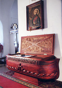 Рака с мощами св. прав. воина Феодора Ушакова