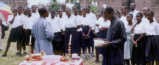 Гана. Молебен перед началом нового учебного года в православной 
школе