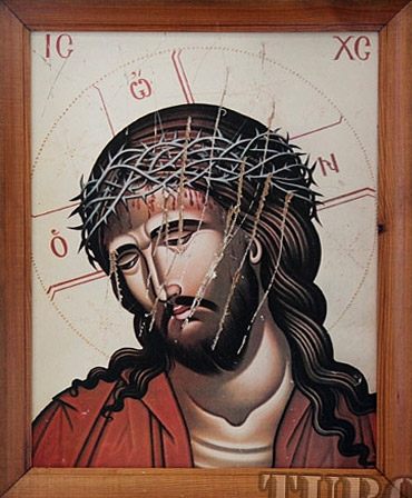 Оскверненная икона Христа из Иоанно-Предтеченского храма г. Мозырь. 26 июня 2012 года