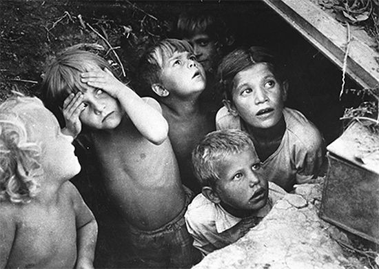 Бомбежка. 1941 год. Фото Б. Ярославцева