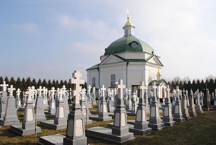 Братское кладбище Почаевской лавры