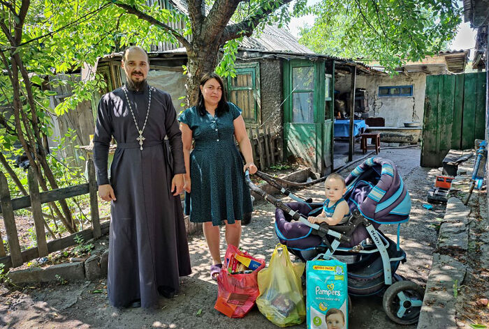 Луганская епархия передала гуманитарную помощь в Дмитровку и Алексеевку. Информационная сводка о помощи беженцам (от 30 июня и 1 июля 2022 года)